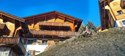 Das Gebäude in dem sich die Ferienwohnung befindet