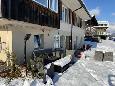 Studio with lake and mountain view im Winter