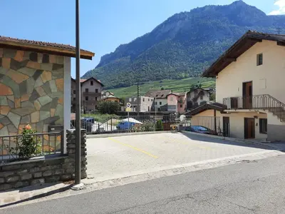 Ein allgemeiner Bergblick oder ein Berglick von der Ferienwohnung aus