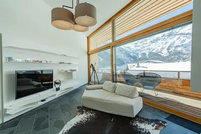 Ein allgemeiner Bergblick oder ein Berglick von der Ferienwohnung aus