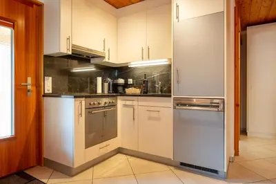 Küche/Küchenzeile in der Unterkunft Fiesch, Ferienwohnung mit Aussensitzplatz