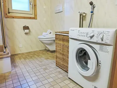 Ein Badezimmer in der Unterkunft Apartment Central-2 by Interhome