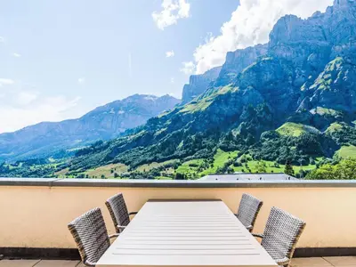 Ein allgemeiner Bergblick oder ein Berglick von der Ferienwohnung aus