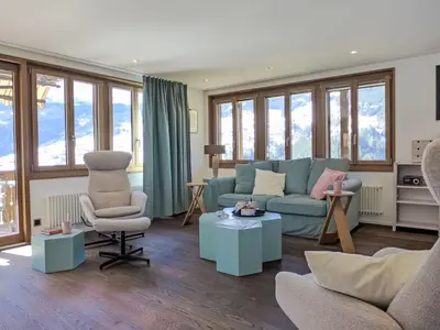 Ein Sitzbereich in der Unterkunft Apartment Chalet Adlerhorst OG by Interhome
