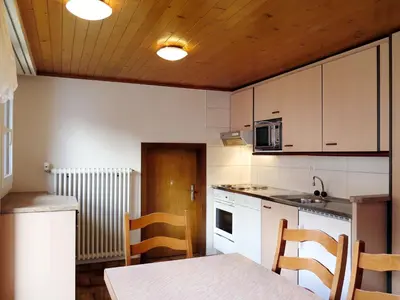 Küche/Küchenzeile in der Unterkunft Apartment Venetz-3 by Interhome
