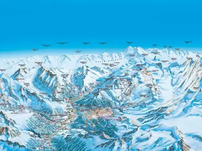 Ein allgemeiner Bergblick oder ein Berglick von des Ferienhauses aus