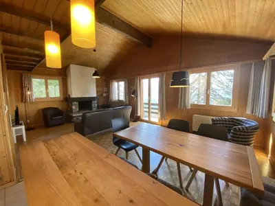 Ein Sitzbereich in der Unterkunft Chalet Chalet Soldanella - BEL205 by Interhome