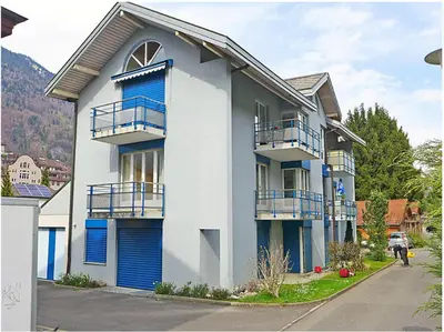 Das Gebäude in dem sich die Ferienwohnung befindet