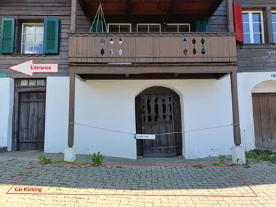 Eine Fassade oder ein Eingang zu Skandi Lodge mit Seesicht nahe Interlaken