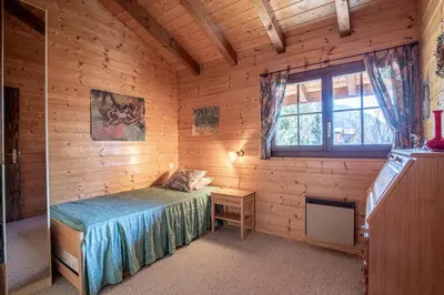 Ein Bett oder Betten in einem Zimmer der Unterkunft Chalet Hibou MOUNTAIN & QUIET chalet 6 pers
