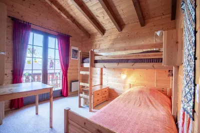 Ein Bett oder Betten in einem Zimmer der Unterkunft Chalet Hibou MOUNTAIN & QUIET chalet 6 pers