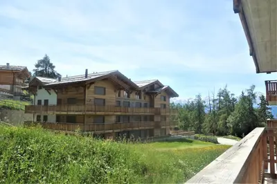Das Gebäude in dem sich die Ferienwohnung befindet