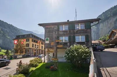 Ein allgemeiner Bergblick oder ein Berglick von der Ferienwohnung aus