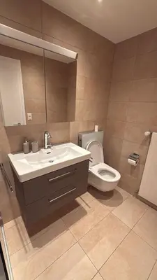 Ein Badezimmer in der Unterkunft Appartement entier avec terrasse et jardin