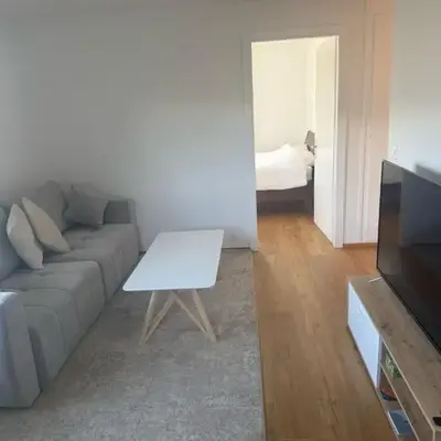 Appartement entier avec terrasse et jardin