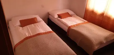 Ein Bett oder Betten in einem Zimmer der Unterkunft Bären-Krattigen