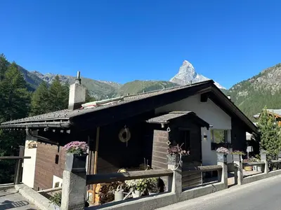 Ein allgemeiner Bergblick oder ein Berglick von der Ferienwohnung aus