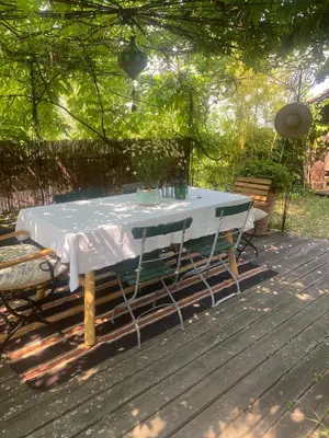 Ein Garten an der Unterkunft Vu sur le lac et les neiges éternelle