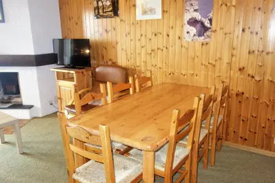 TV/Unterhaltungsangebot in der Unterkunft Melezes S 033 - SKI LIFT apartment 8 pers
