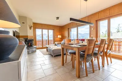 Ein Sitzbereich in der Unterkunft Hauts de Veysonnaz HV2 010 -SAUNA apartment 6 pers