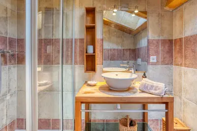 Ein Badezimmer in der Unterkunft Chalet Alpage, Anzère