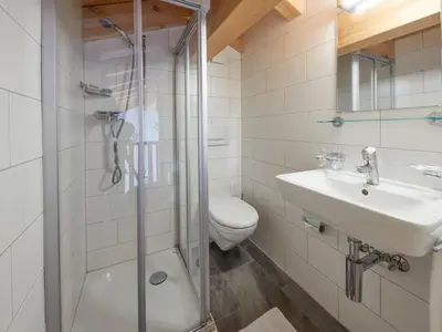 Ein Badezimmer in der Unterkunft Apartment Pinsons by Interhome