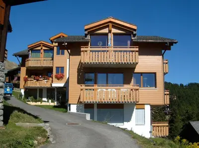 Das Gebäude in dem sich die Ferienwohnung befindet