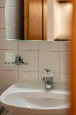 Ein Badezimmer in der Unterkunft Studio Mira, Zermatt