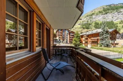 Ein allgemeiner Bergblick oder ein Berglick von der Ferienwohnung aus