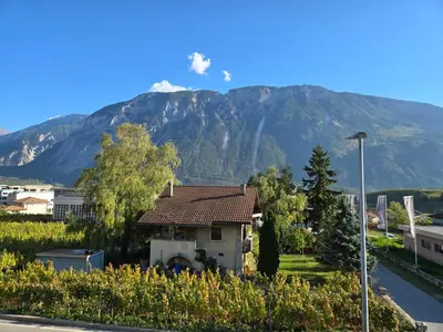 Ein allgemeiner Bergblick oder ein Berglick von der Ferienwohnung aus