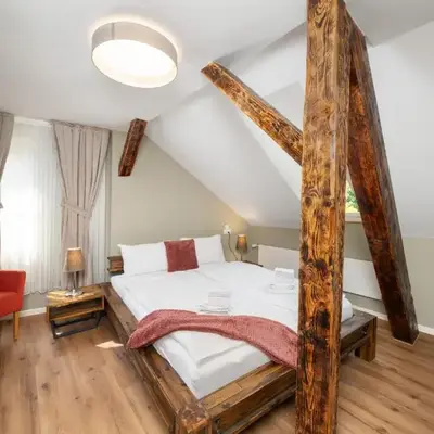 BetweenTheLakes Penthouse
