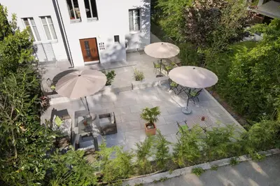 Ein Garten an der Unterkunft BetweenLakes Apartment 1st floor