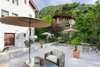 Ein allgemeiner Bergblick oder ein Berglick von der Ferienwohnung aus