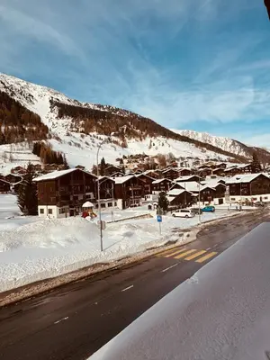 Ein allgemeiner Bergblick oder ein Berglick von der Ferienwohnung aus