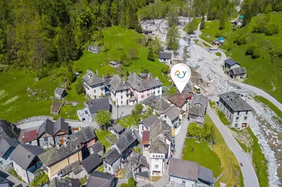 Blick auf Casa Andy 2 Val Lavizzara - Happy Rentals aus der Vogelperspektive