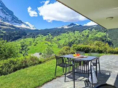 Ein allgemeiner Bergblick oder ein Berglick von der Ferienwohnung aus
