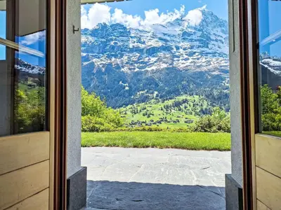 Ein allgemeiner Bergblick oder ein Berglick von der Ferienwohnung aus