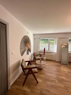 Ein Sitzbereich in der Unterkunft Cozy central apartment at a fantastic price!