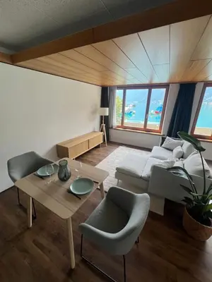 Ein Sitzbereich in der Unterkunft Apartment 18 am Brienzersee