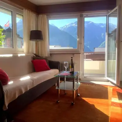 Bright apartment close to center