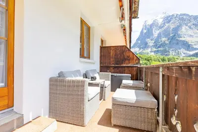 Ein allgemeiner Bergblick oder ein Berglick von der Ferienwohnung aus