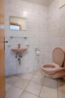Ein Badezimmer in der Unterkunft St Martin Loft Apartment