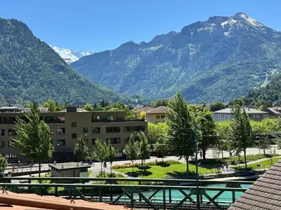 Ein allgemeiner Bergblick oder ein Berglick von der Ferienwohnung aus
