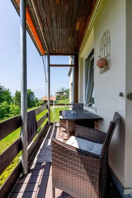 Ein Balkon oder eine Terrasse in der Unterkunft Balcony and Terrace with View and 15min to Interlaken