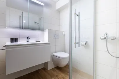 Ein Badezimmer in der Unterkunft Arnica 15 - 4 pers - piscine