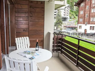 Ein Balkon oder eine Terrasse in der Unterkunft Apartment Pasadena-5 by Interhome