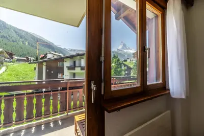 Ein allgemeiner Bergblick oder ein Berglick von der Ferienwohnung aus