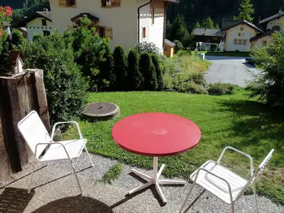Ein Garten an der Unterkunft Bel Alp 2 Appartement avec jardin Evolene