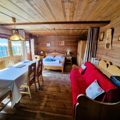 Ein Bett oder Betten in einem Zimmer der Unterkunft Mayen Motau - Retour a l essentiel La Forclaz