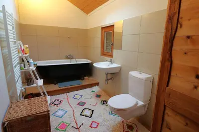 Ein Badezimmer in der Unterkunft Chalet Berthe 11